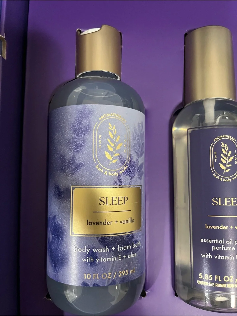 Bath & Body Works Blue & Cream Floral Gift set with “Sleep” body care